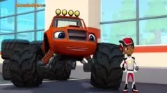 Вспыш и чудо-машинки Схватка за инструменты